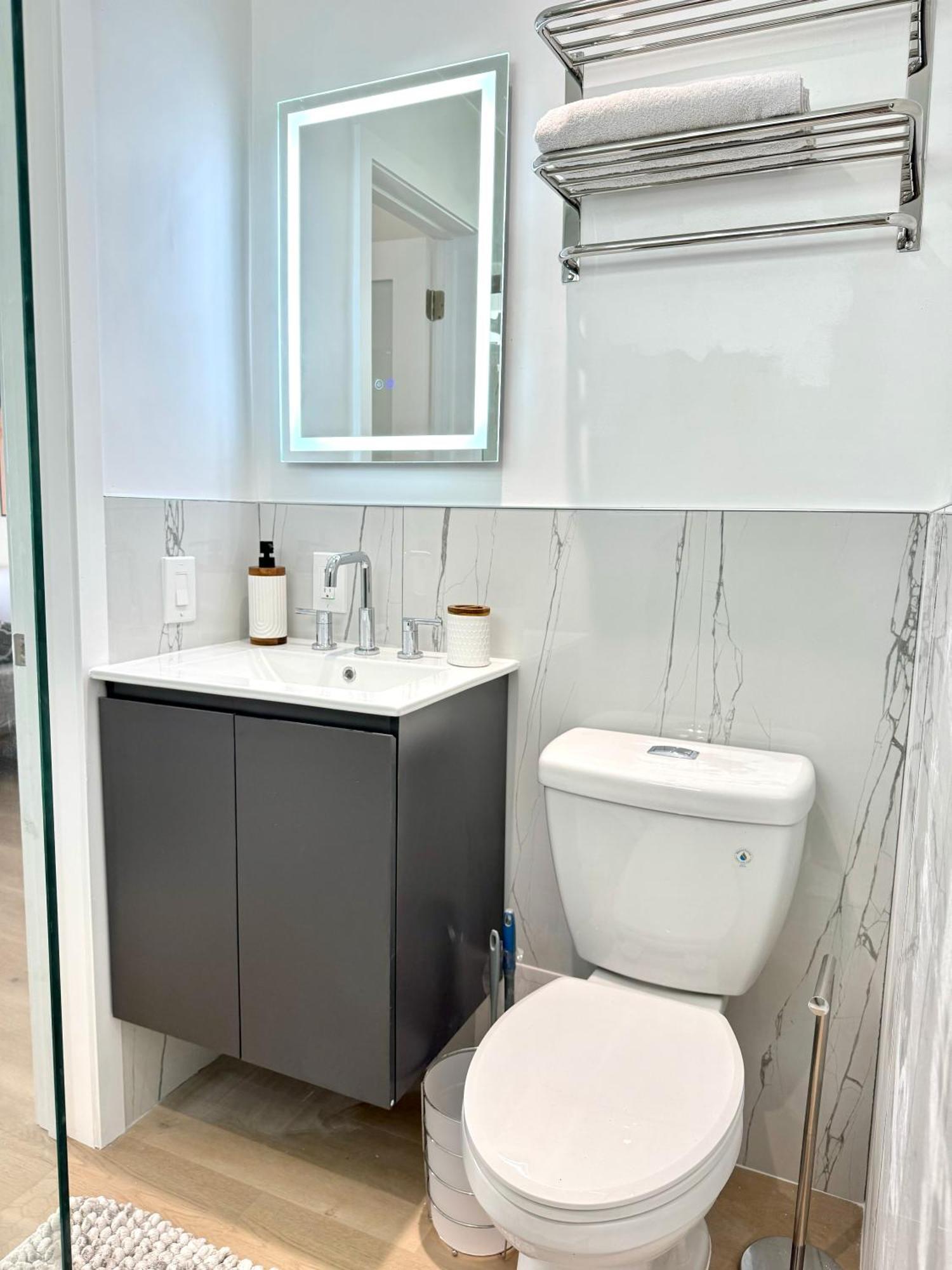 High-end Remodeled Apartment, On The Apartamento *